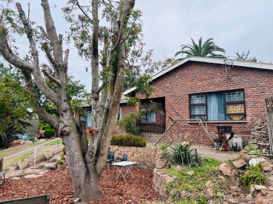 4 Bedroom Property for Sale in Twee Rivieren Western Cape